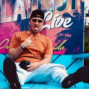 Meet your Posher, Joshua